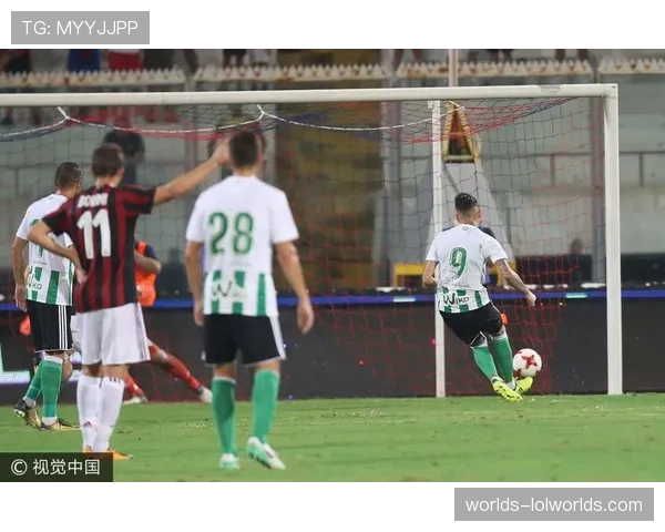 西甲第28轮：贝蒂斯1-1绝平塞维利亚，安德烈-席尔瓦补时点射救主